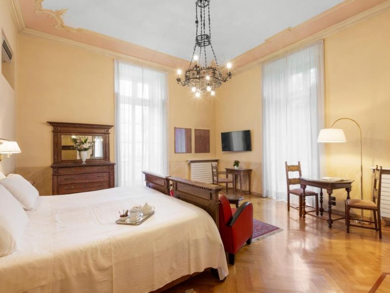 Hotel Roma E Rocca Cavour